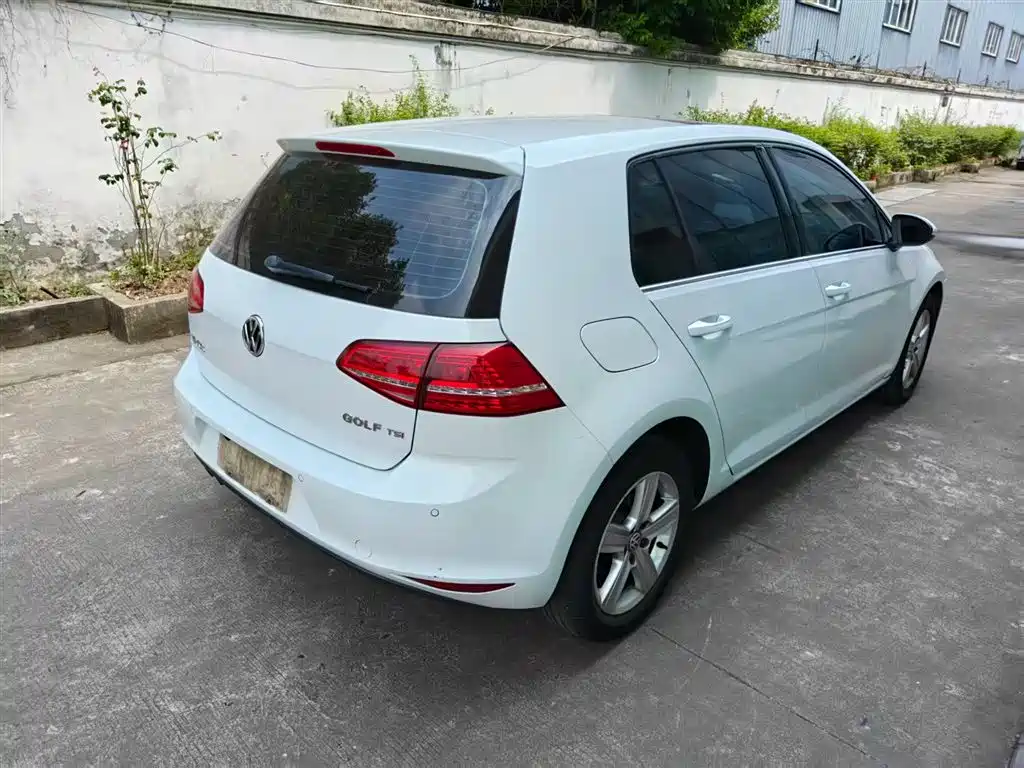 Volkswagen Golf 2016 230TSI AT Comfort