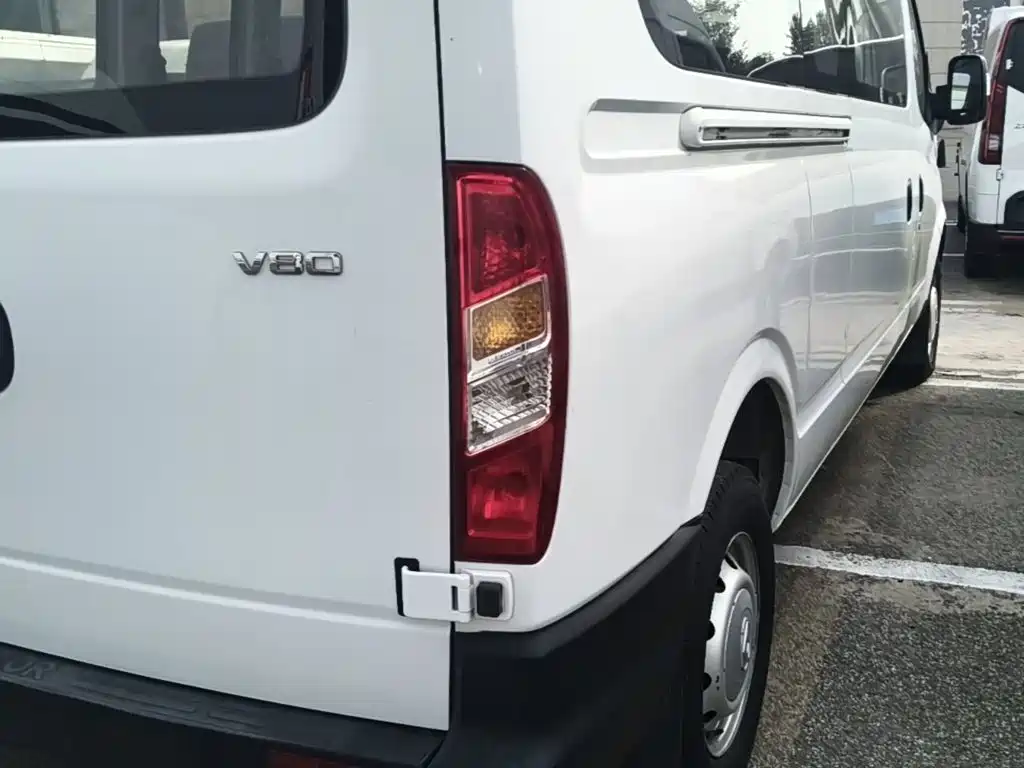 MAXUS V80 — миниатюра 8