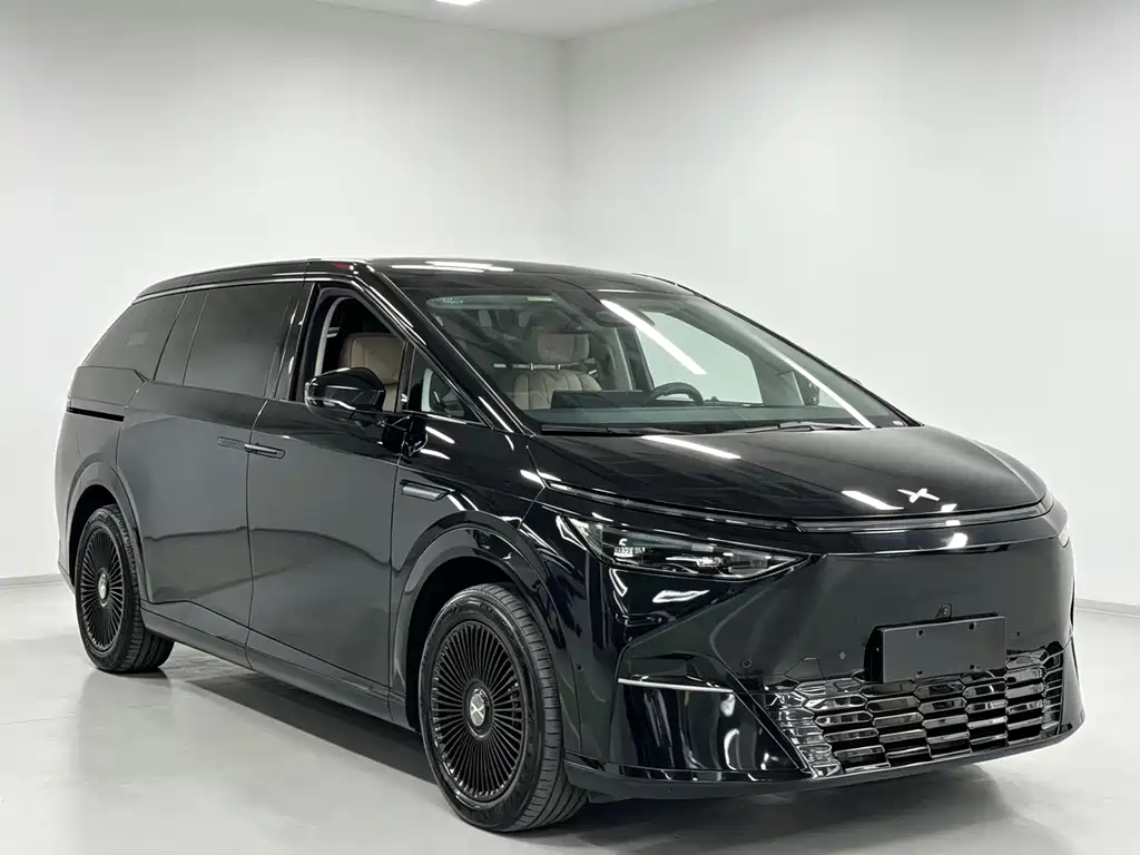 XPeng X9 — миниатюра 2