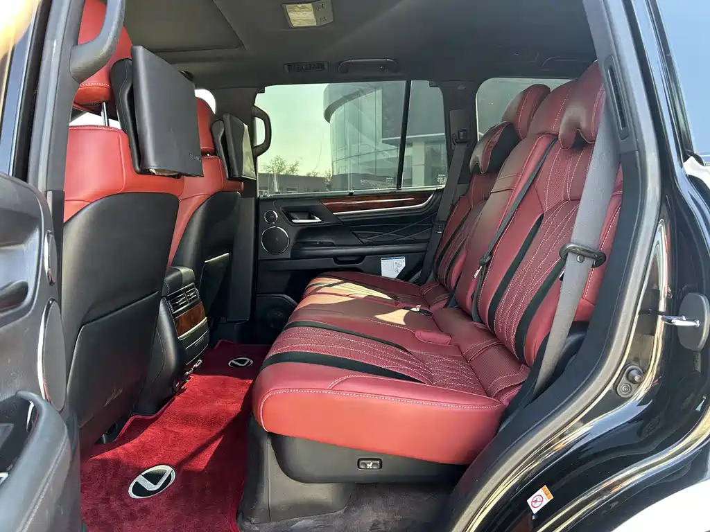 Lexus LX — миниатюра 14