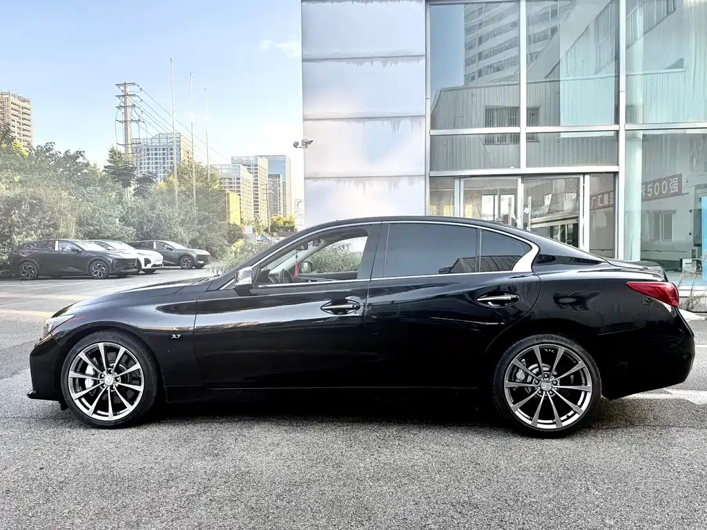 Infiniti Q50 — миниатюра 2