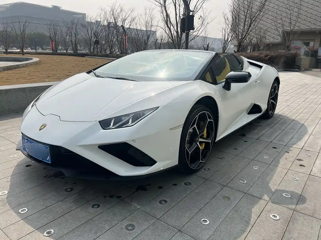 LAMBORGHINI HURACÁN