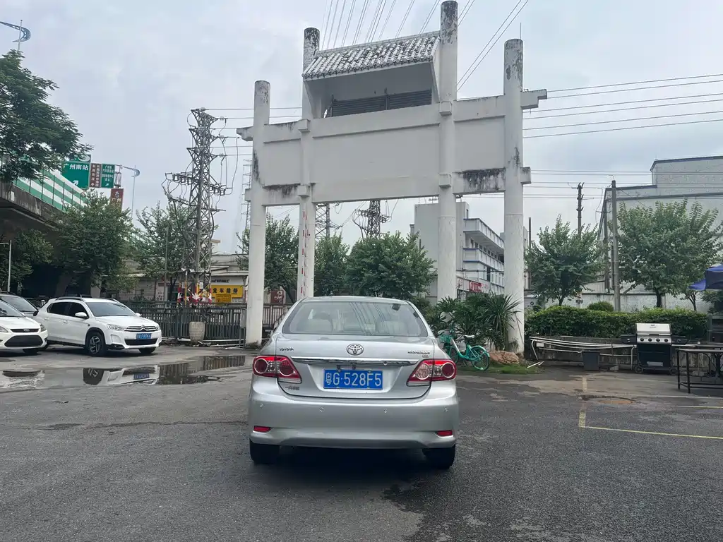 Toyota Corolla — миниатюра 6