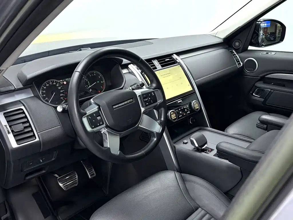 Land Rover Discovery 2023 360PS R-Dynamic S
