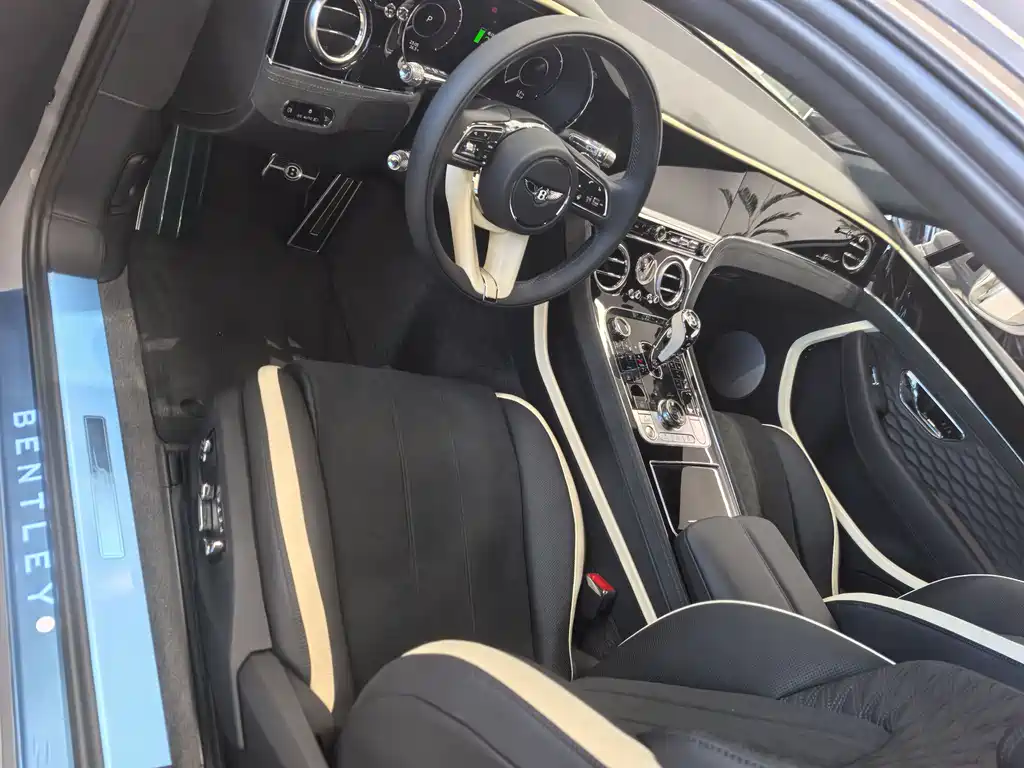 Bentley Continental PHEV 2025 GT