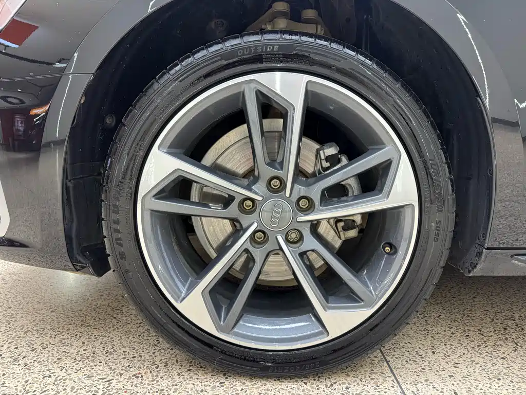 Audi A4L 2020 40 TFSI Fashion