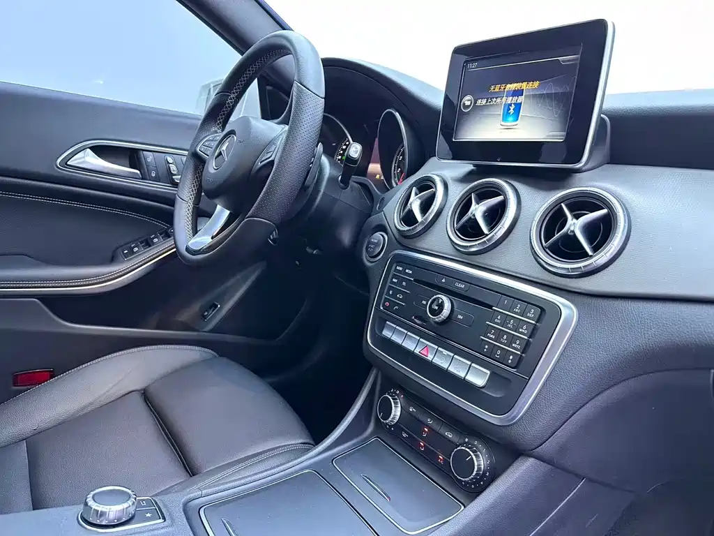 Mercedes-Benz CLA 2017 CLA 200 Fashion