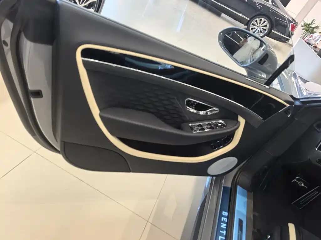 Bentley Continental PHEV 2025 GT