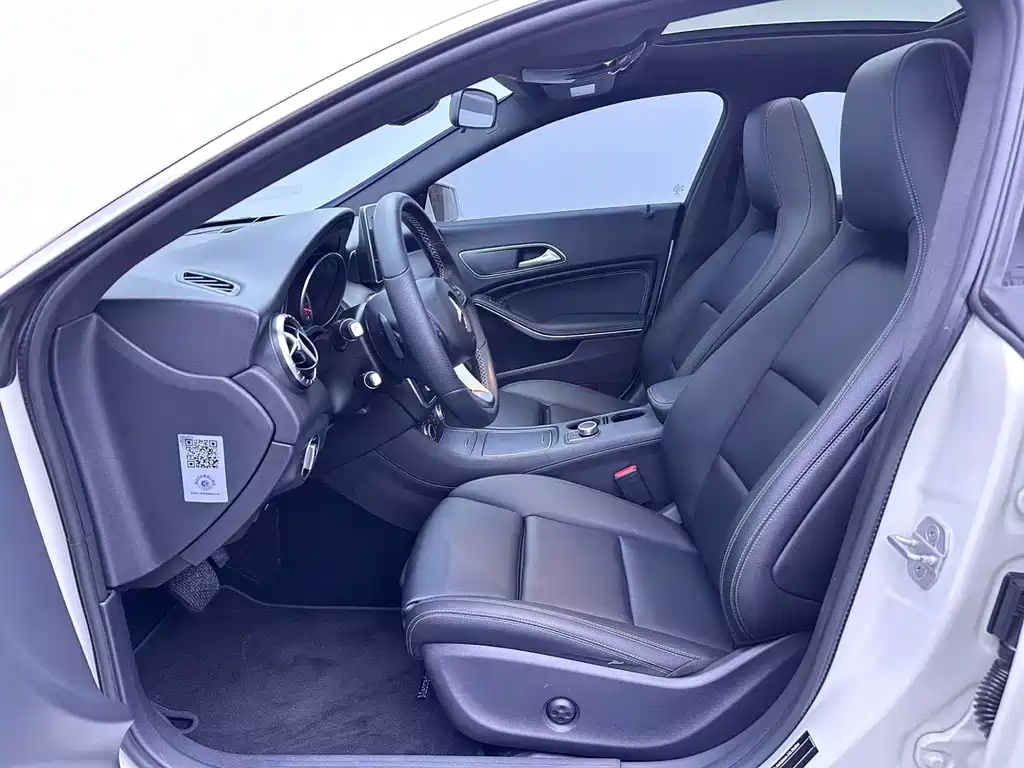 Mercedes-Benz CLA 2017 CLA 200 Fashion