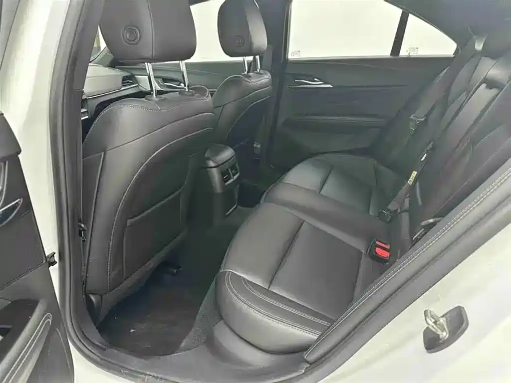 Cadillac CT4 — миниатюра 6