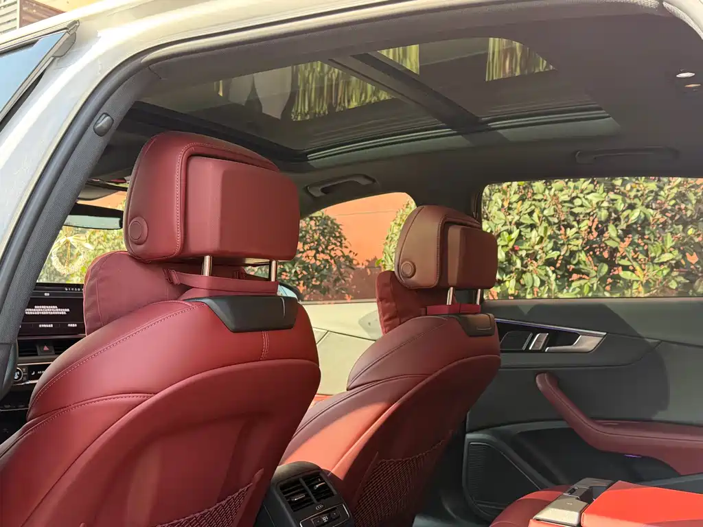 Audi A4L 2024 40 TFSI Luxury