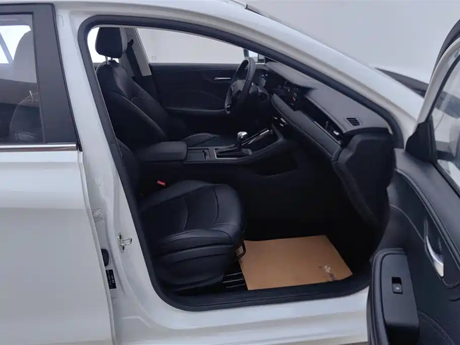 Roewe i5 2023 1.5L CVT