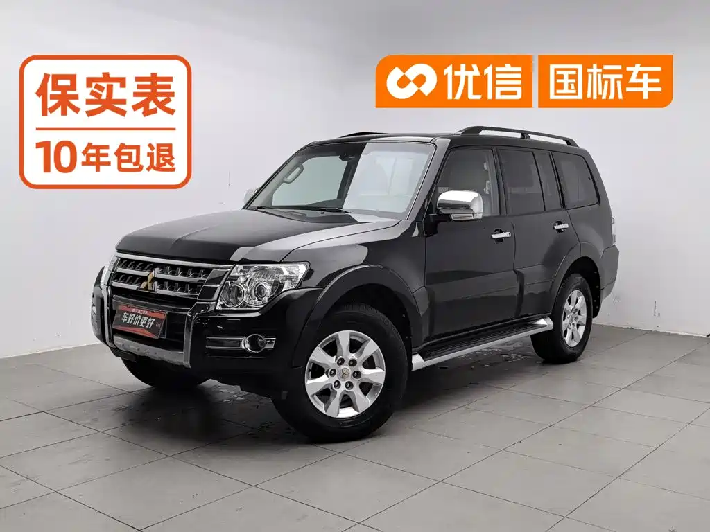 Mitsubishi Pajero (Import)