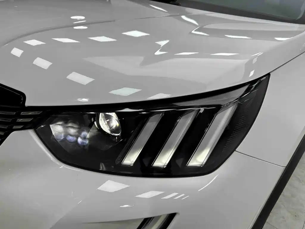 Peugeot 2008 — миниатюра 17