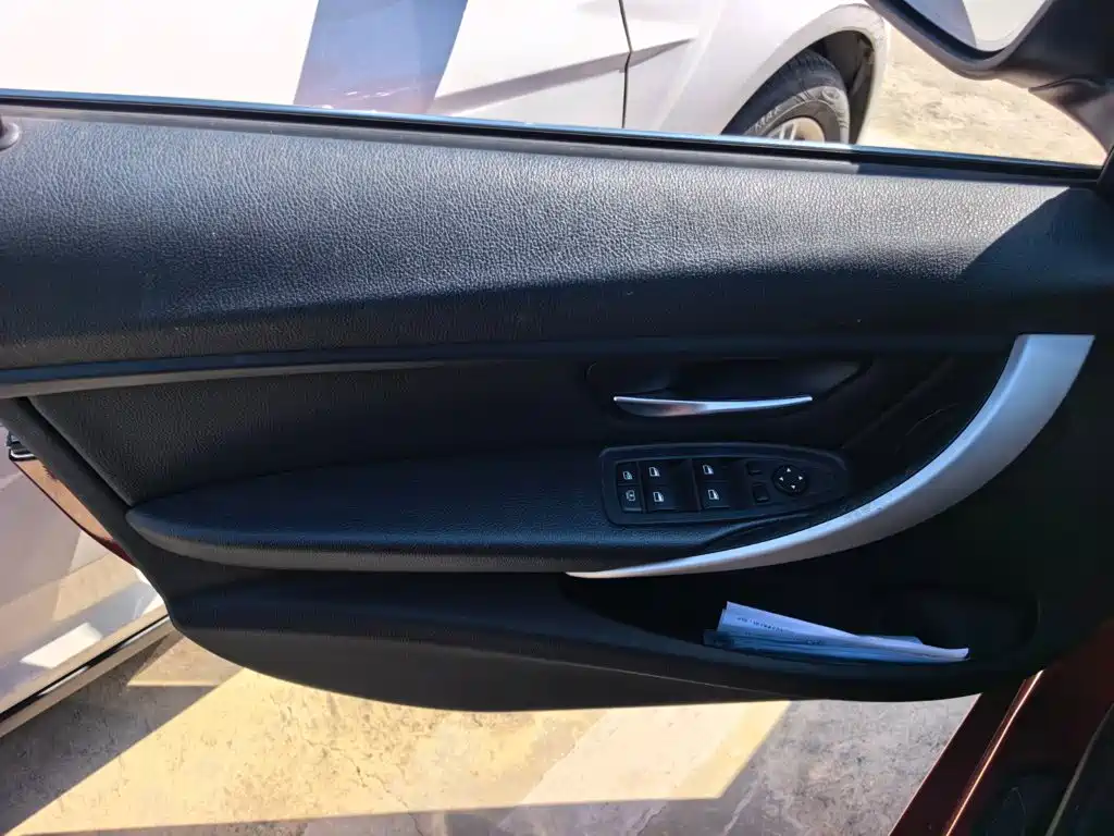 BMW 3 Series — миниатюра 6