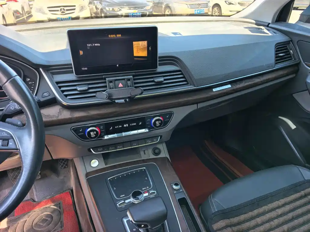 Audi Q5L — миниатюра 12