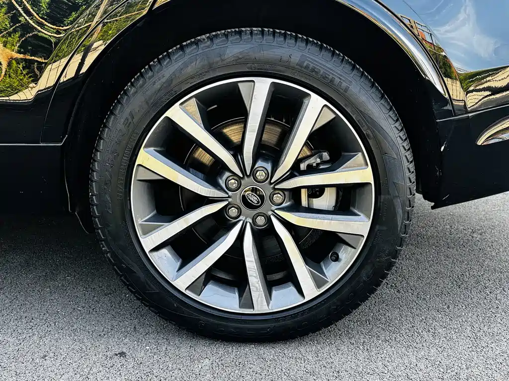 Land Rover Discovery 2025 360PS Dynamic SE
