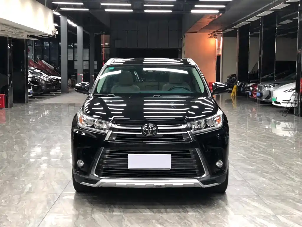 TOYOTA HIGHLANDER