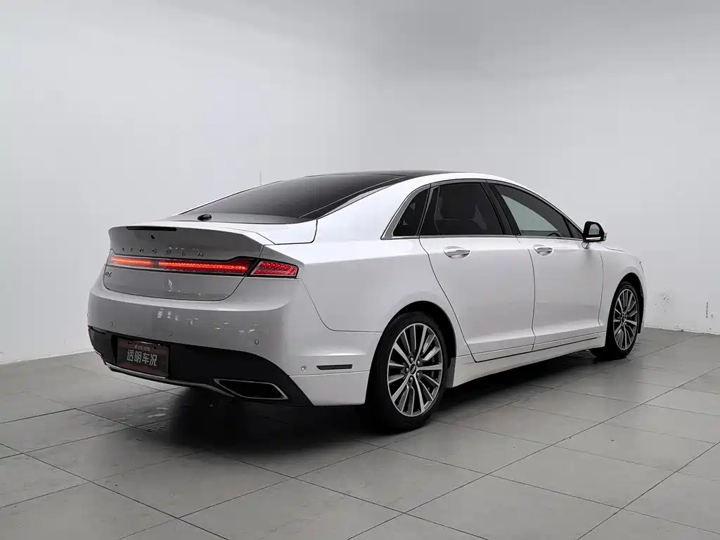 Lincoln MKZ — миниатюра 2