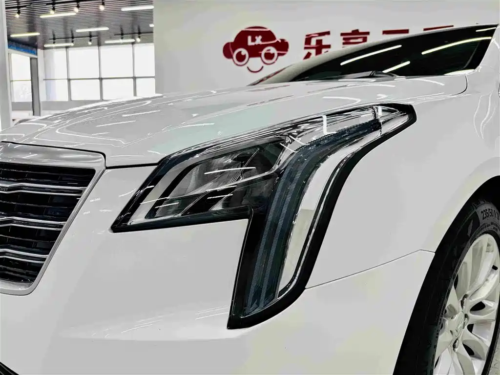 Cadillac XTS 2018 28T