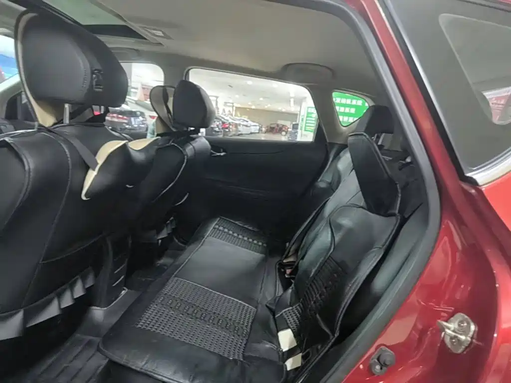 Nissan Tiida — миниатюра 17