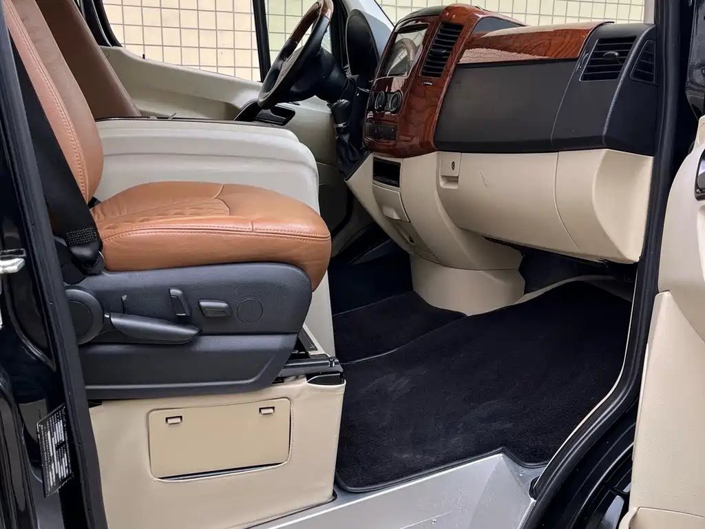 Mercedes-Benz Sprinter — миниатюра 10