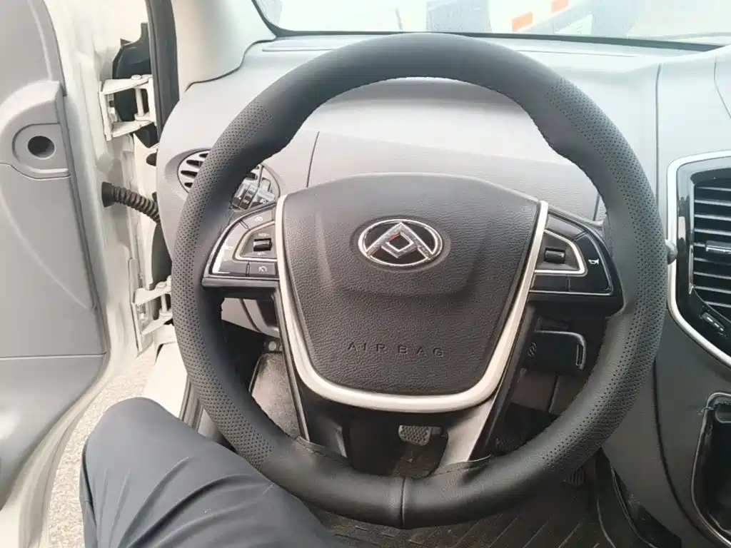 MAXUS V80 — миниатюра 11