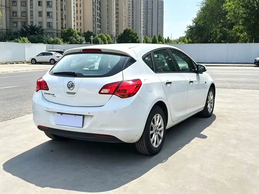Buick Excelle — миниатюра 6