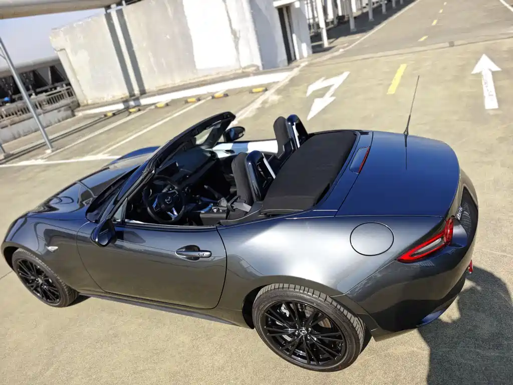 Mazda MX-5 2025 2.0L MT