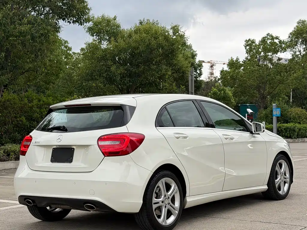 Mercedes-Benz A-Class A 2015 A 200 Fashion