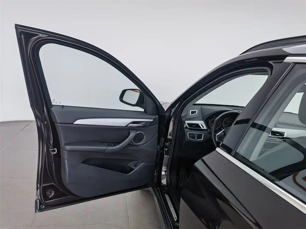 BMW X1 2016 sDrive18Li Premium