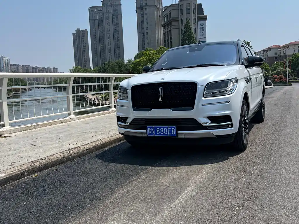 Lincoln Navigator 2020
