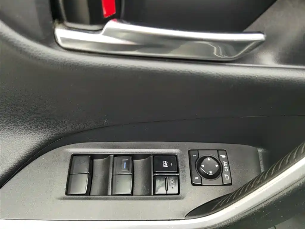 TOYOTA RAV4 RONGFANG