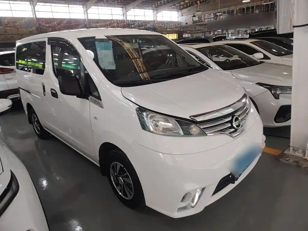 Nissan NV200 — миниатюра 4