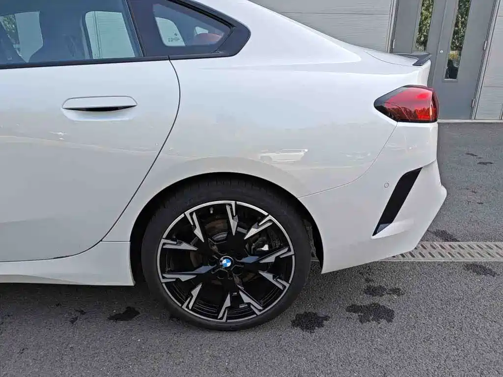 BMW 2 Series — миниатюра 7