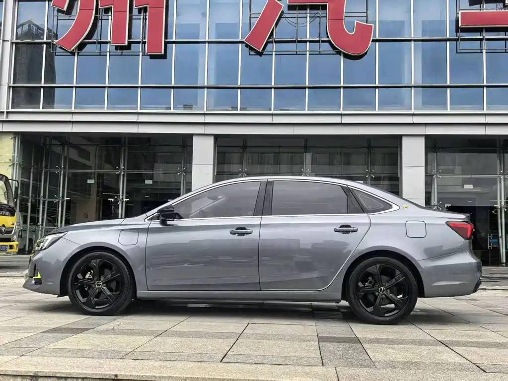 Roewe i6 MAX New Energy — миниатюра 4
