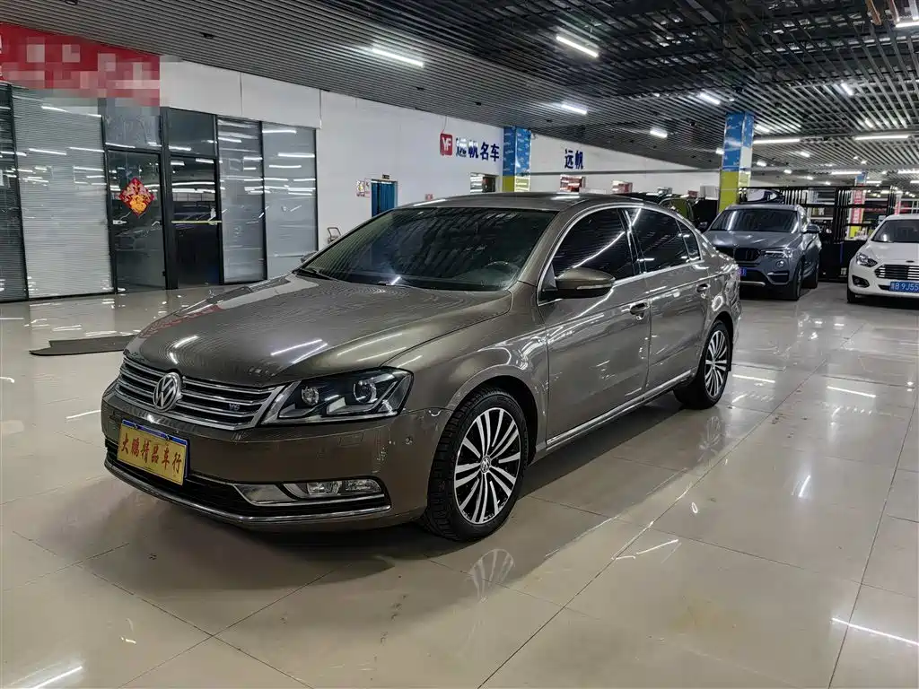 Volkswagen Magotan 2012