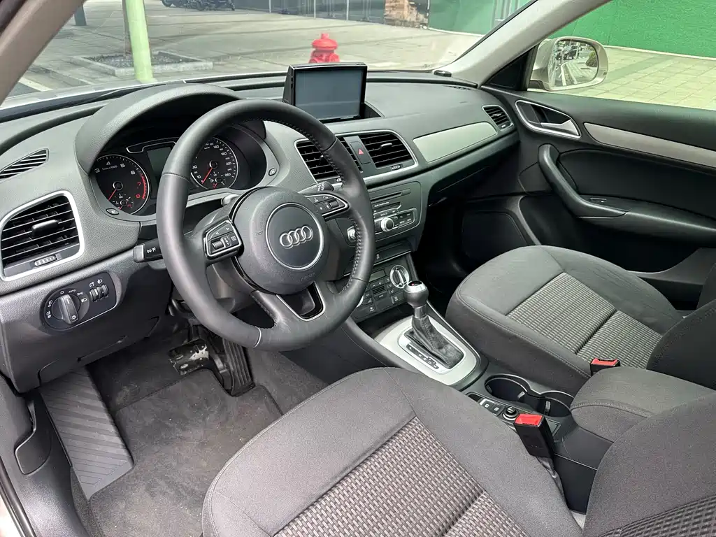 Audi Q3 2015 30 TFSI