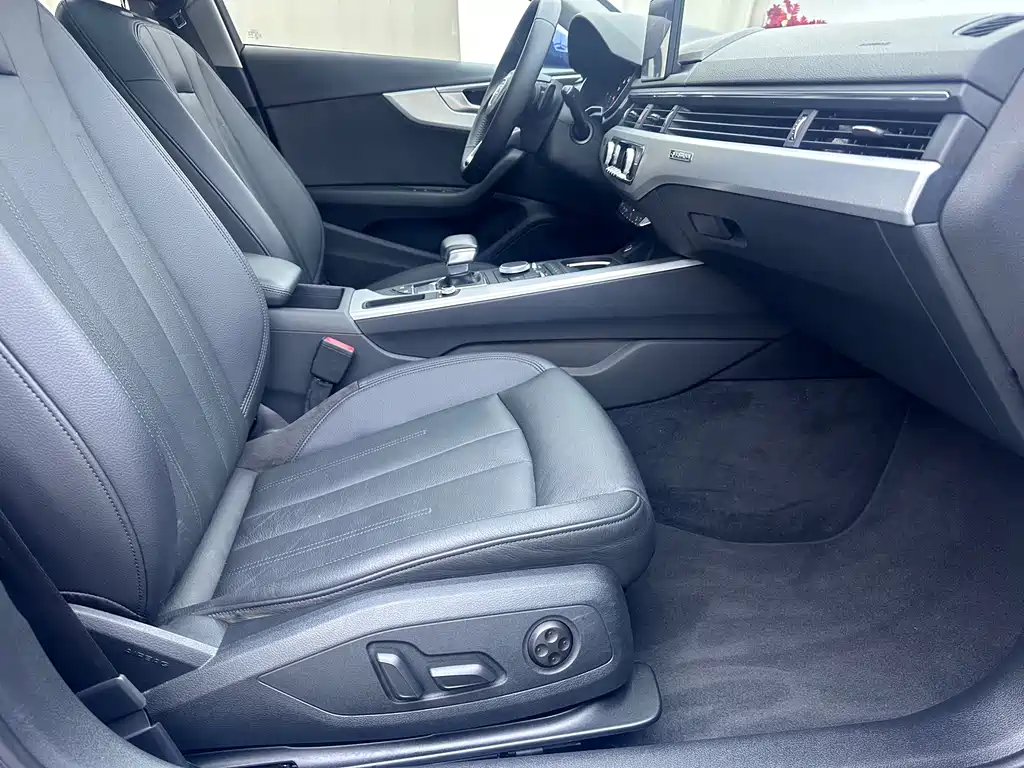 Audi A4 (Import) — миниатюра 9
