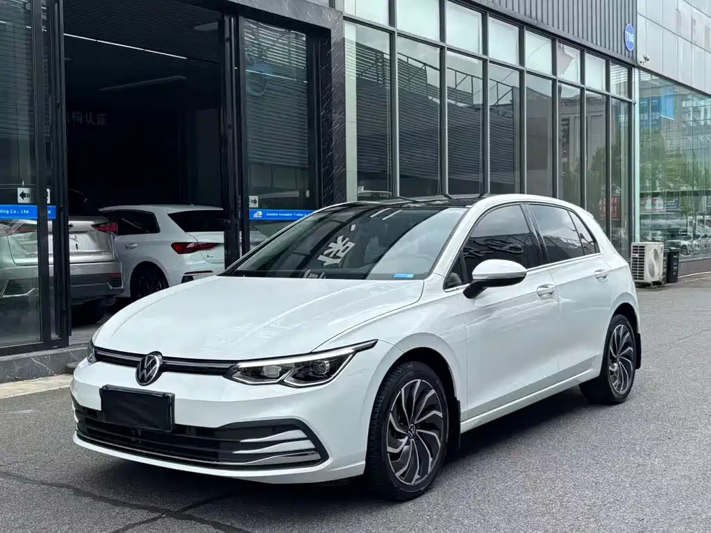 Volkswagen Golf 2023