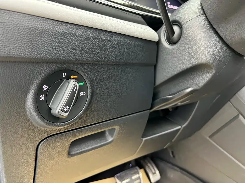Volkswagen Tiguan L L 2023 330TSI AT R-Line