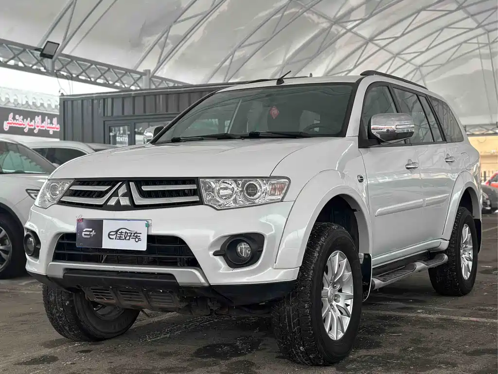 MITSUBISHI PAJERO JINCHANG