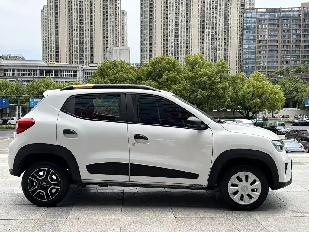 Dongfeng EX1