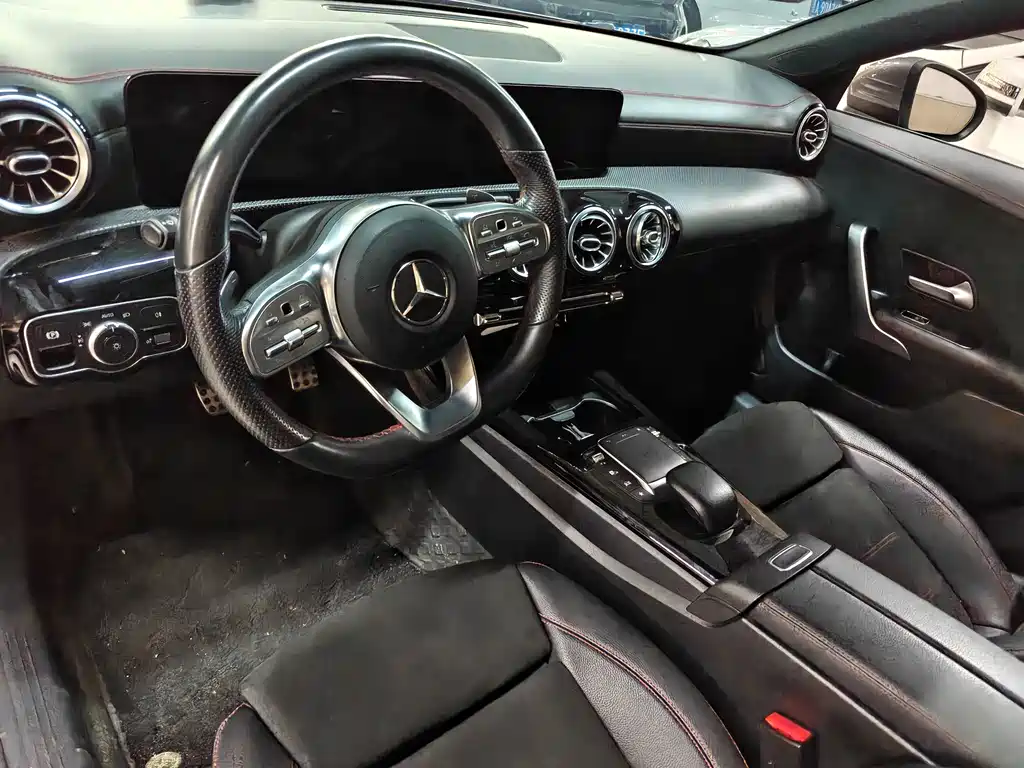 Mercedes-Benz CLA (Import) — миниатюра 2