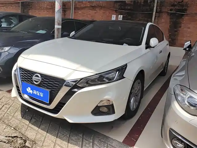 NISSAN TEANA