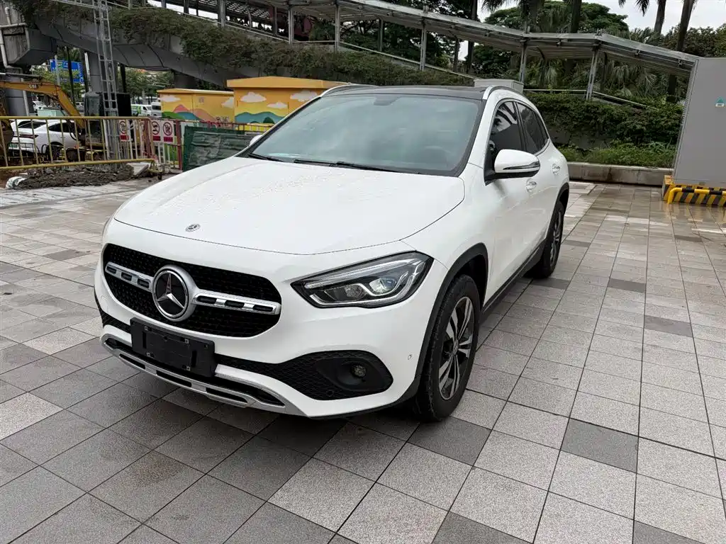 Mercedes-Benz GLA 2021