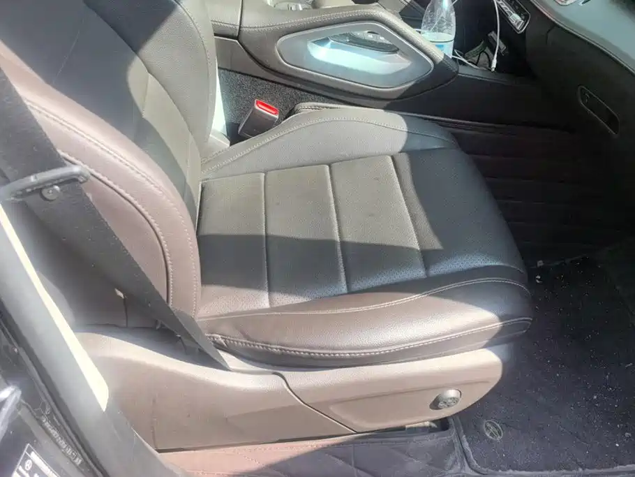 Mercedes-Benz GLE (Import) — миниатюра 8