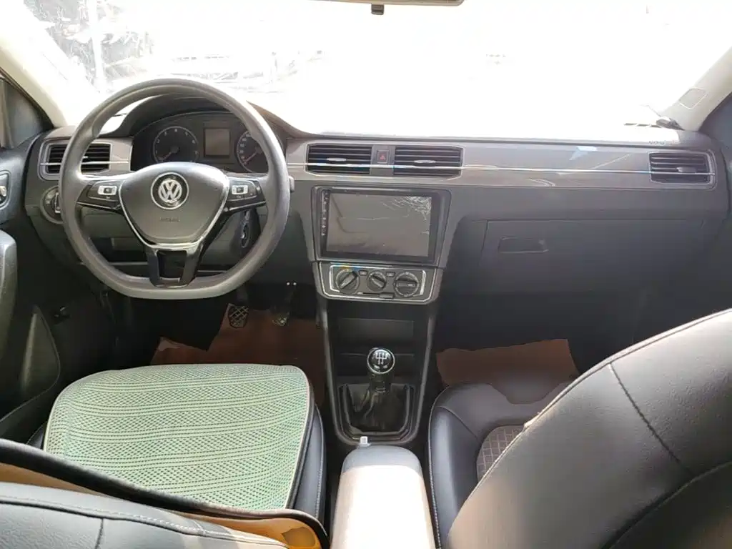 Volkswagen Santana — миниатюра 10