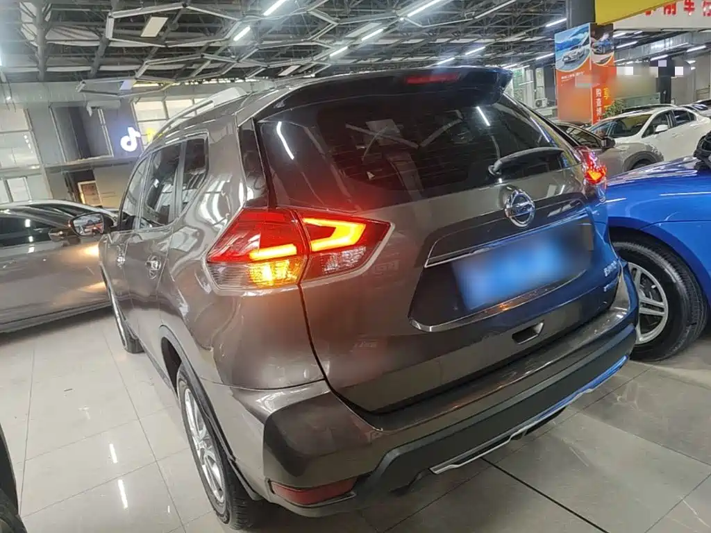 Nissan X-Trail — миниатюра 5
