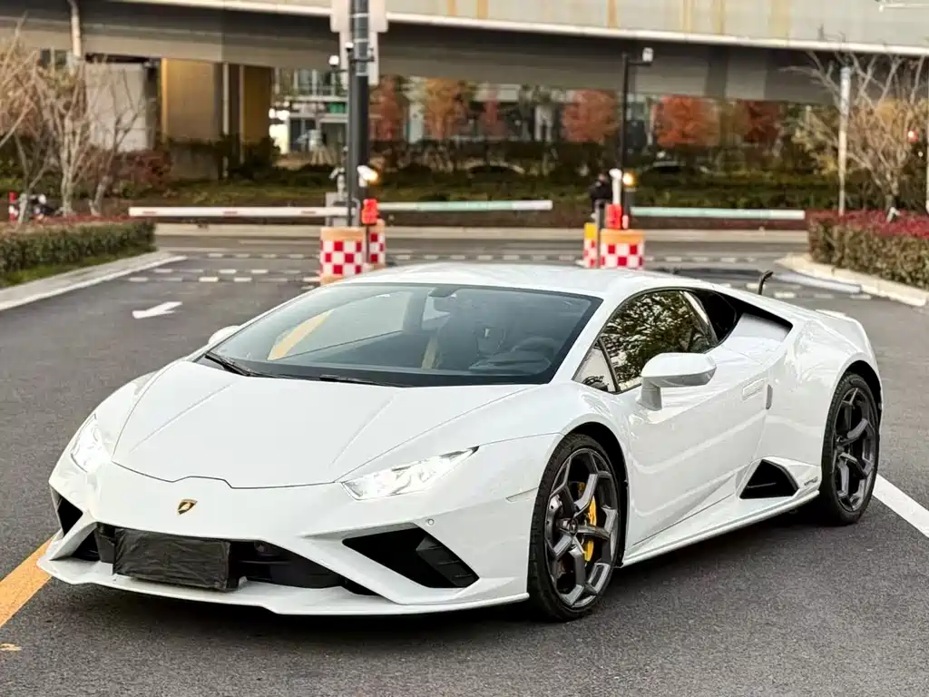 Lamborghini Huracán 2021